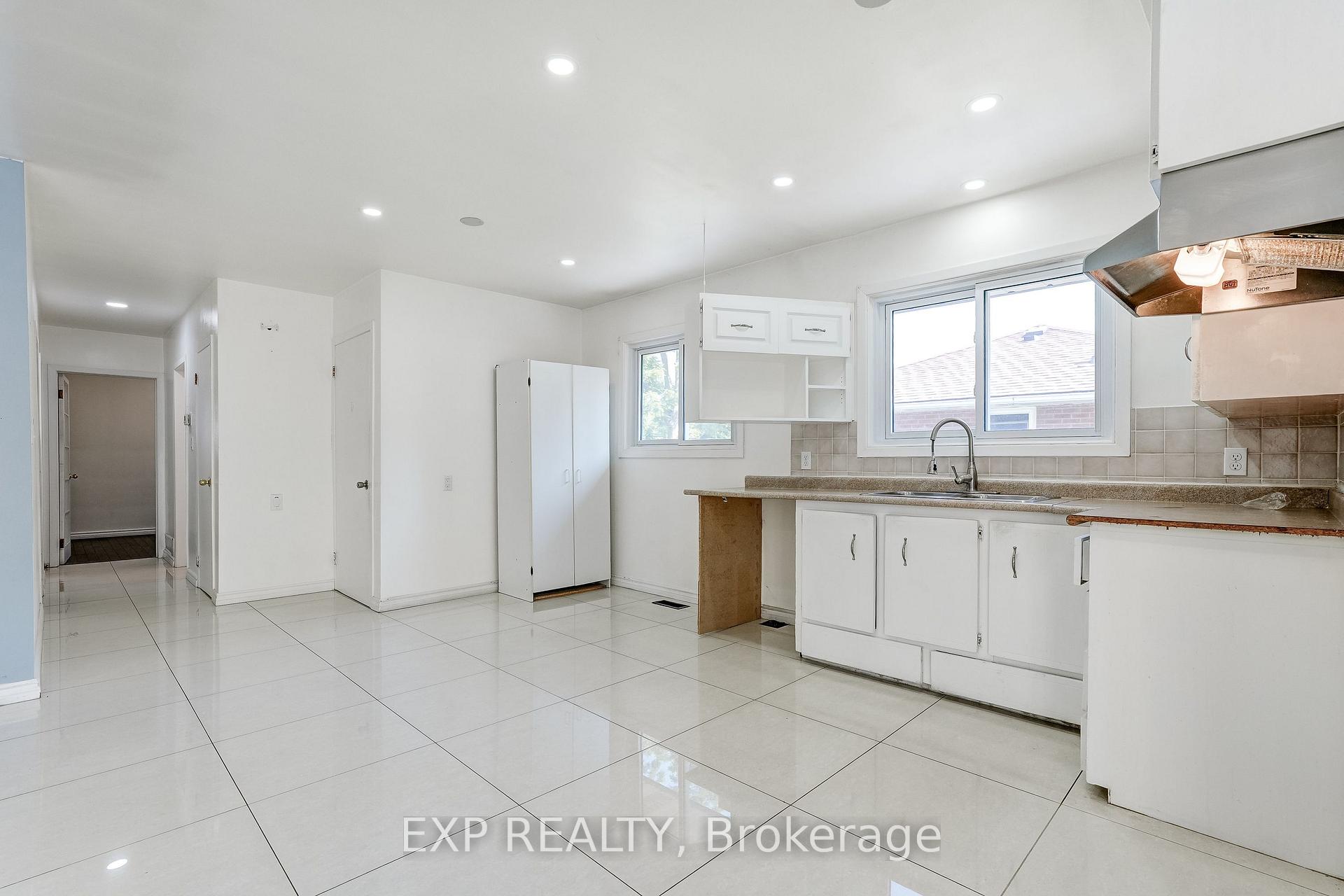 Photo 13 of 208 West 19th Street, Hamilton, Buchanan — HOMEH
