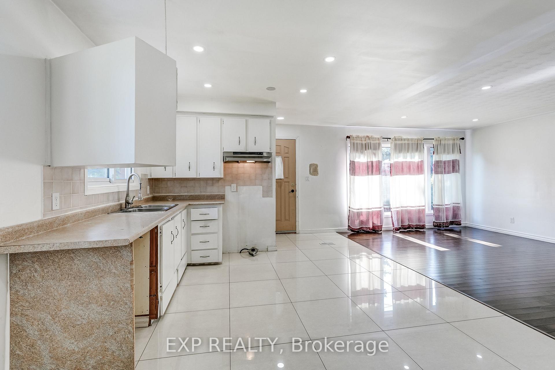 Photo 14 of 208 West 19th Street, Hamilton, Buchanan — HOMEH