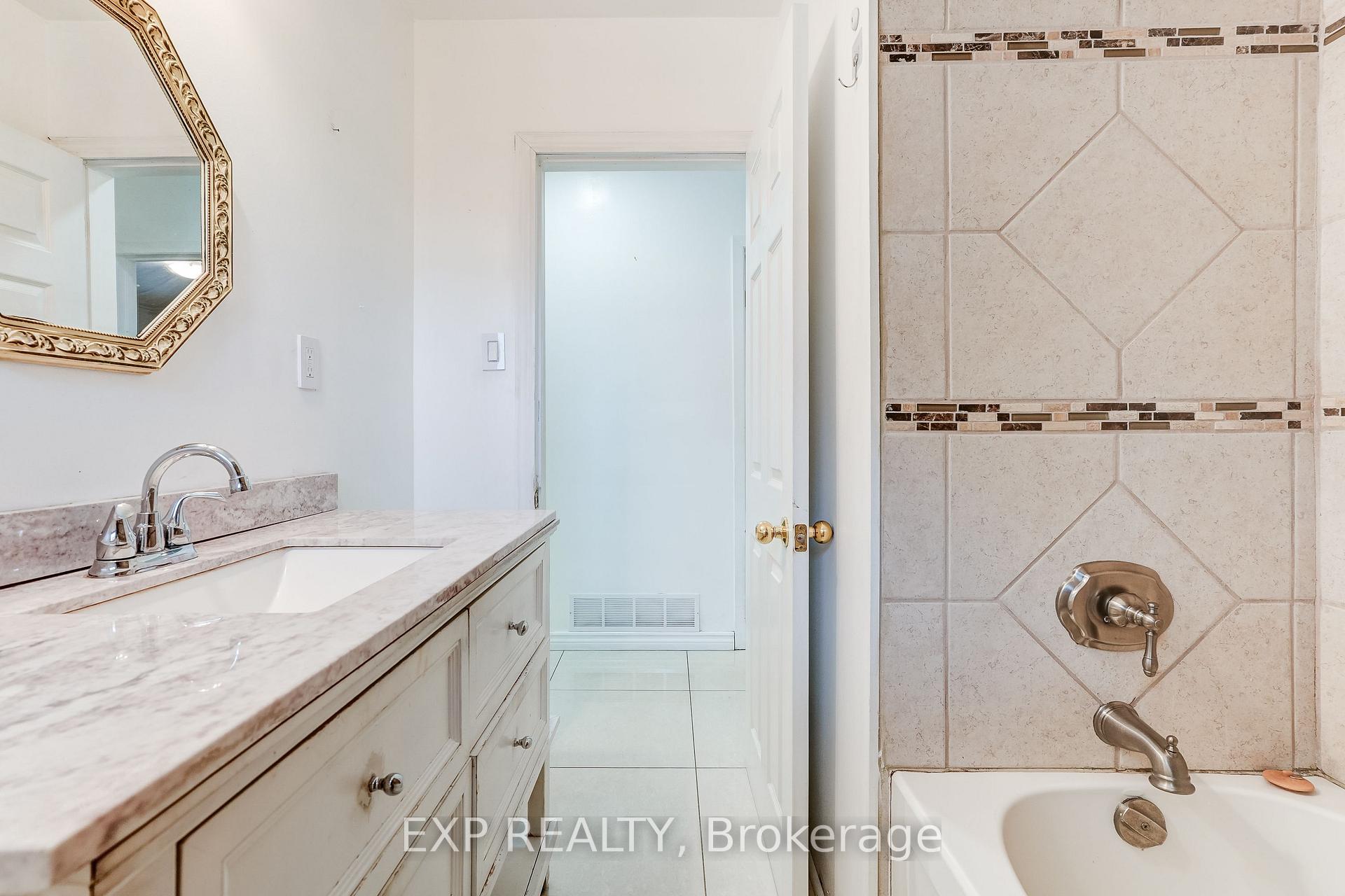 Photo 18 of 208 West 19th Street, Hamilton, Buchanan — HOMEH