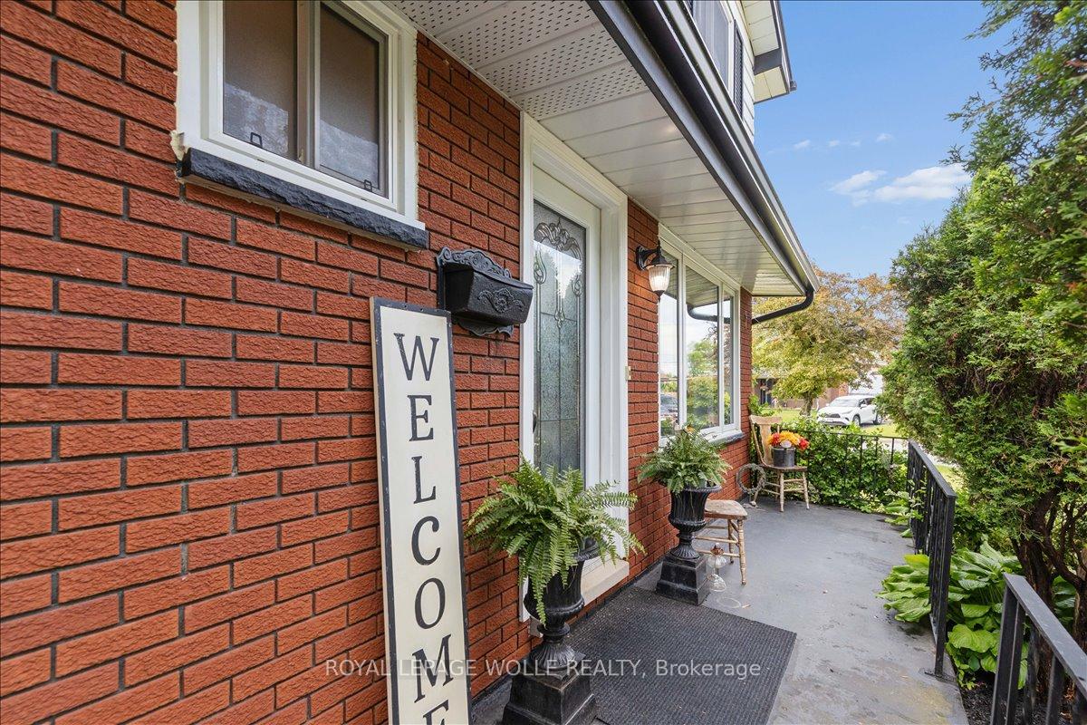 Photo 7 of 45 Arrowhead Crescent, Kitchener, Pioneer Park — HOMEH