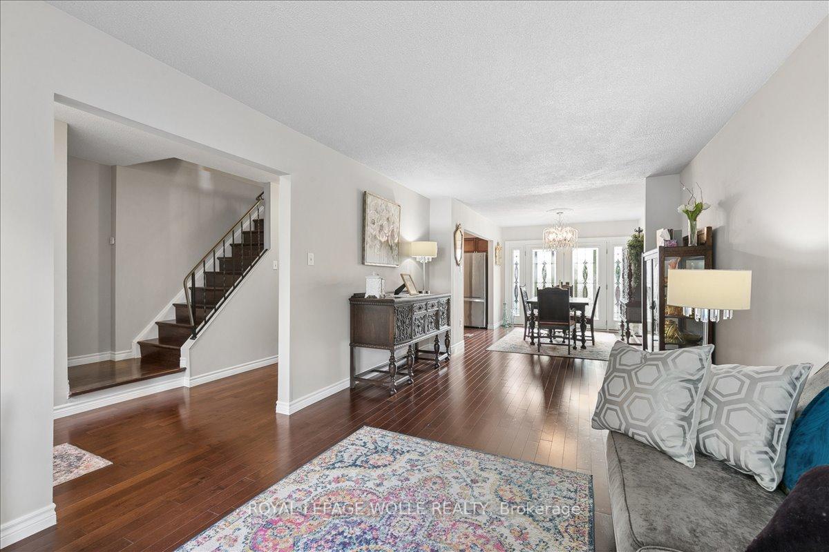 Photo 10 of 45 Arrowhead Crescent, Kitchener, Pioneer Park — HOMEH
