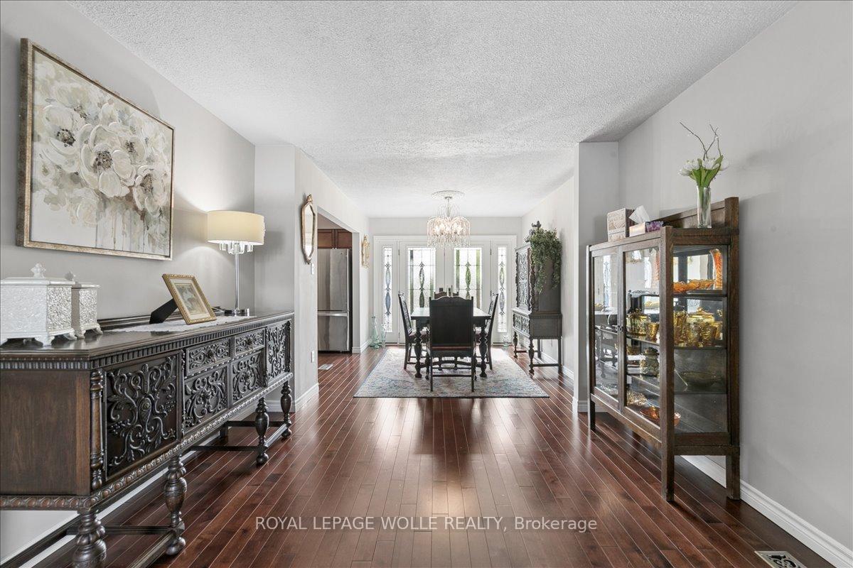 Photo 13 of 45 Arrowhead Crescent, Kitchener, Pioneer Park — HOMEH