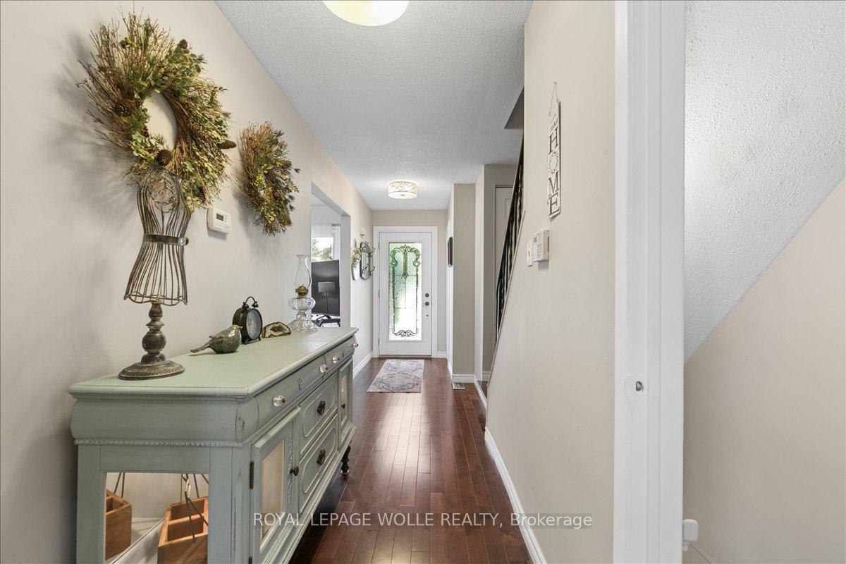 Photo 20 of 45 Arrowhead Crescent, Kitchener, Pioneer Park — HOMEH