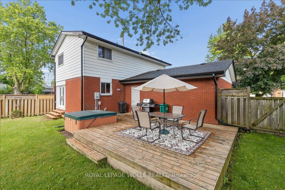 Photo 35 of 45 Arrowhead Crescent, Kitchener, Pioneer Park — HOMEH