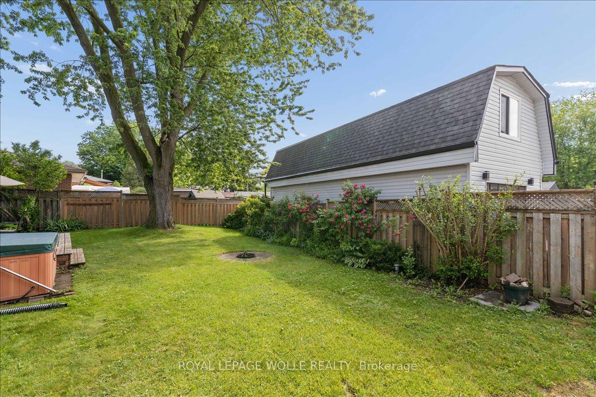 Photo 38 of 45 Arrowhead Crescent, Kitchener, Pioneer Park — HOMEH
