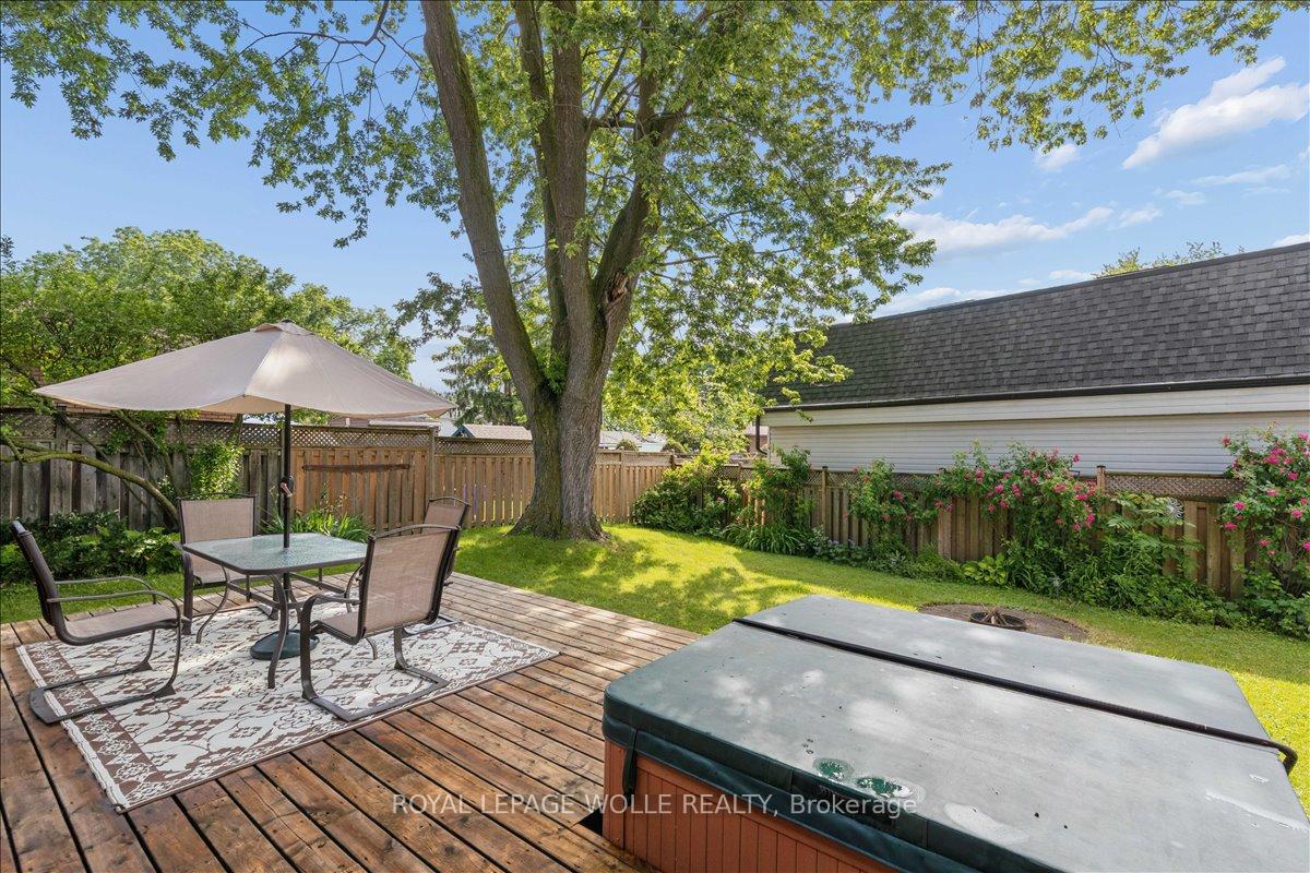 Photo 39 of 45 Arrowhead Crescent, Kitchener, Pioneer Park — HOMEH