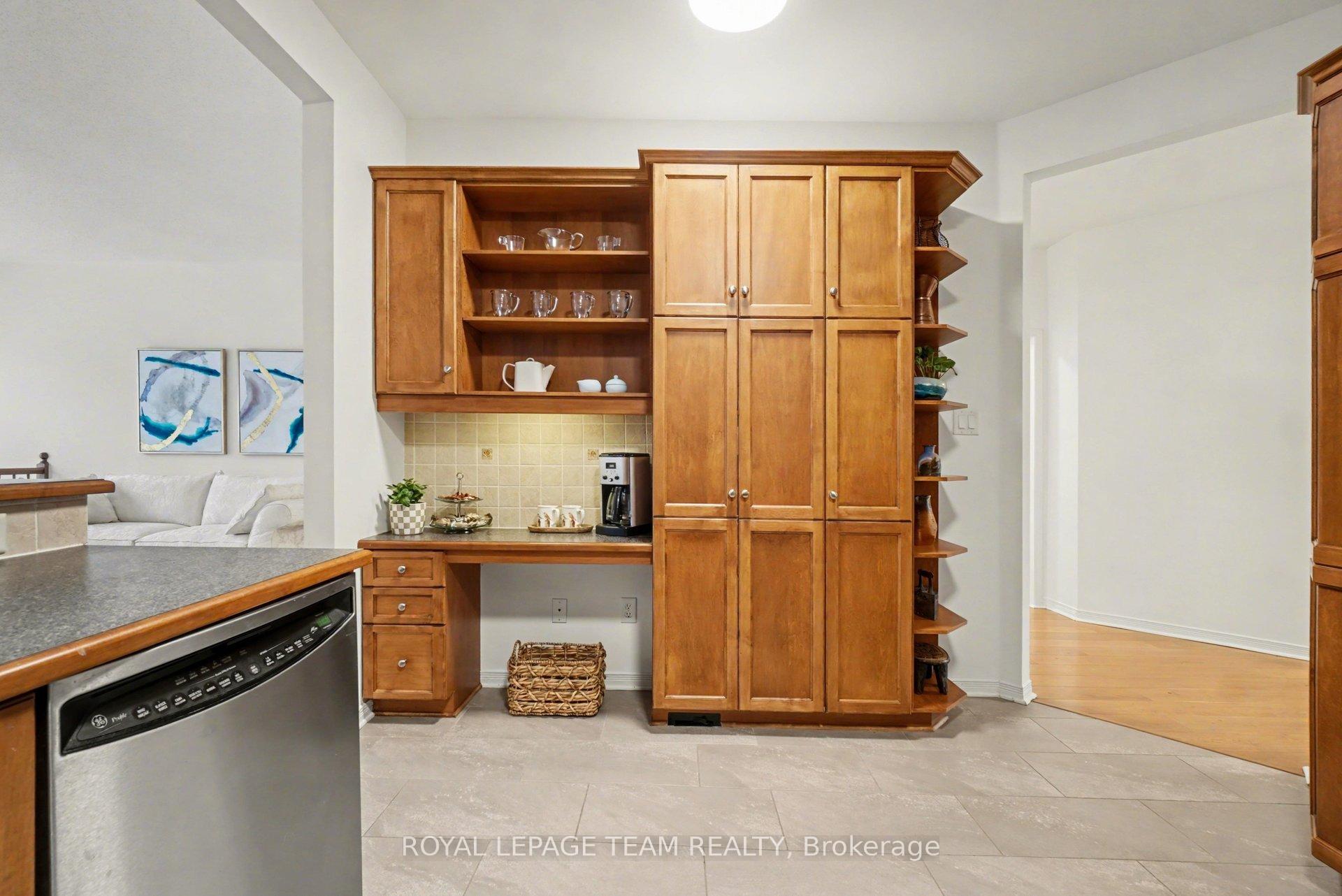 Photo 20 of 25 Sawchuk Terrace, Ottawa, Kanata - Kanata Lakes/Heritage Hills — HOMEH
