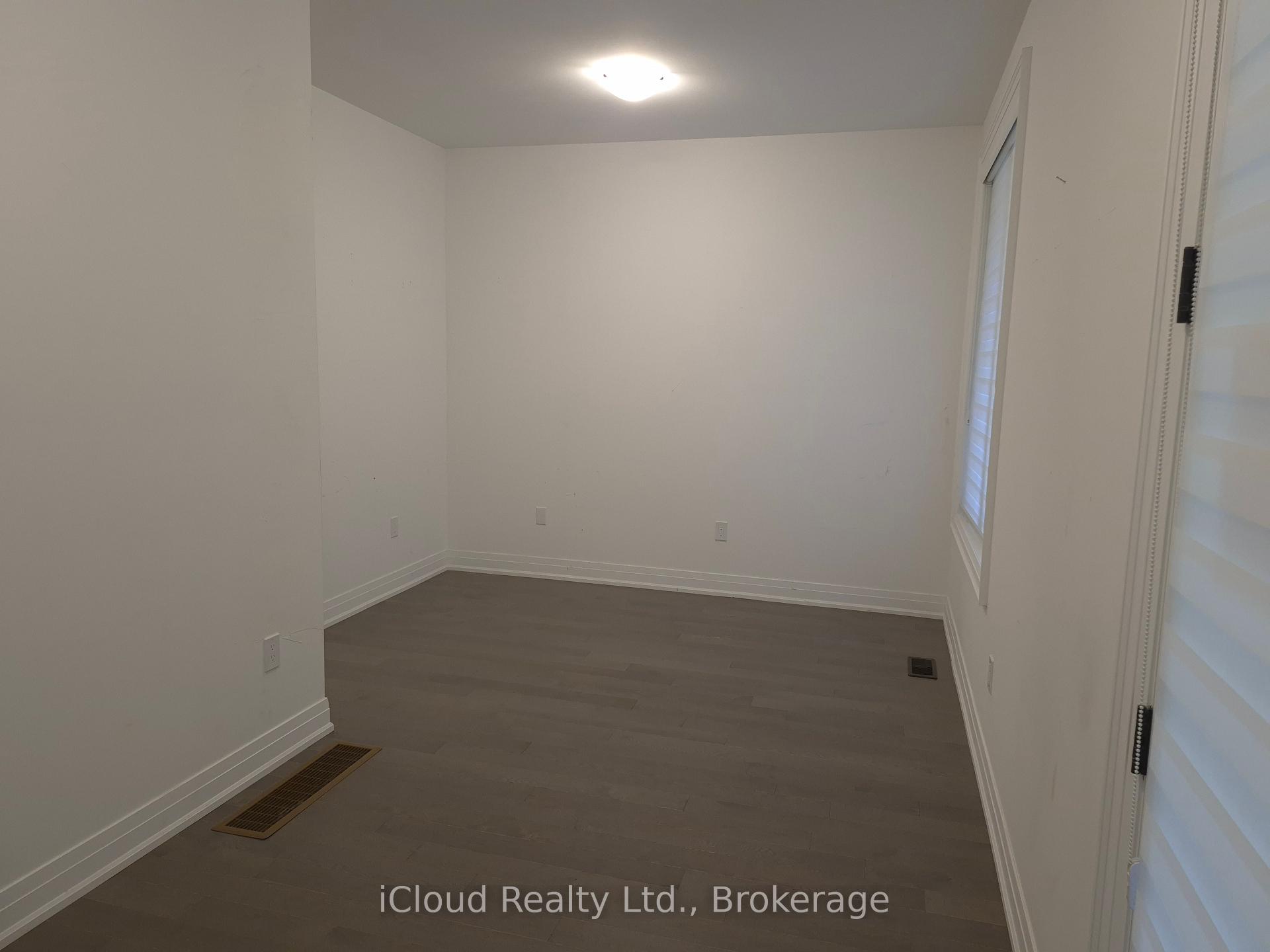 Photo 5 of 31 Globemaster Lane, Richmond Hill, Oak Ridges — HOMEH