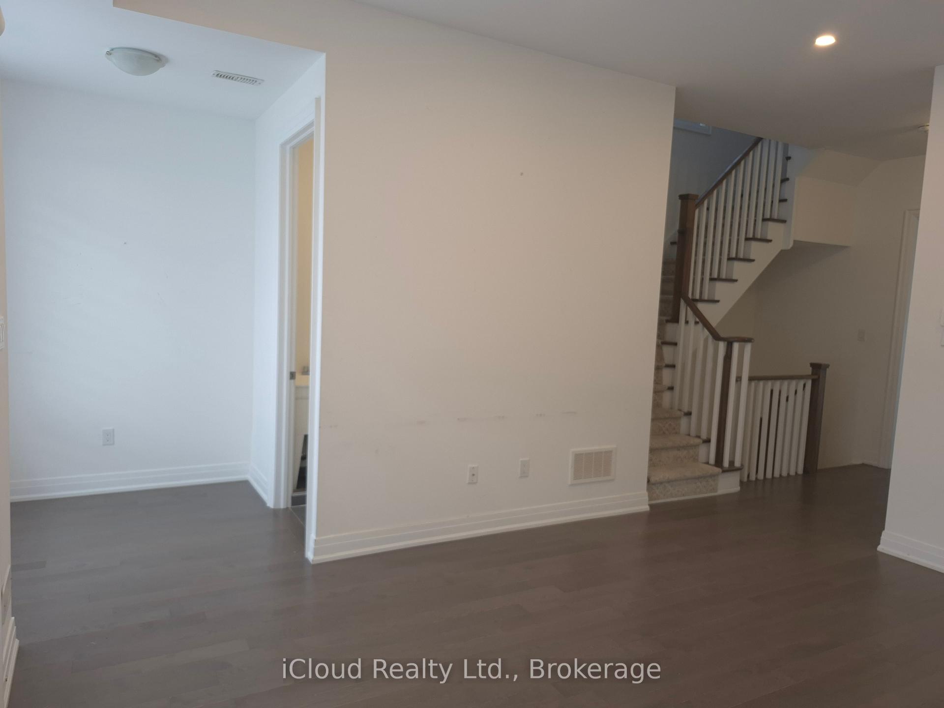 Photo 9 of 31 Globemaster Lane, Richmond Hill, Oak Ridges — HOMEH