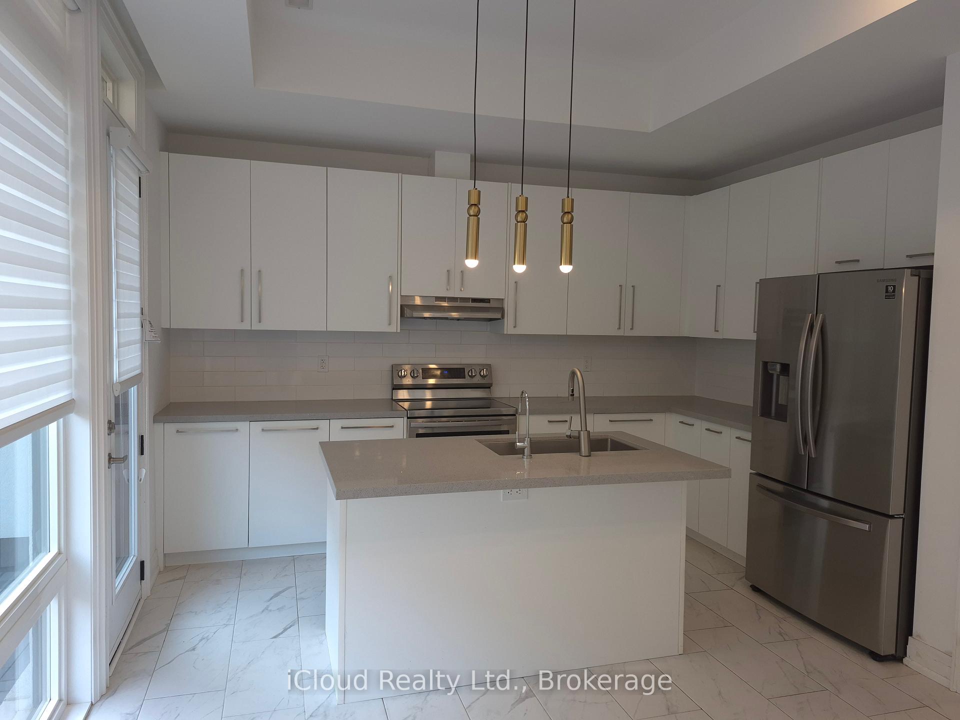 Photo 10 of 31 Globemaster Lane, Richmond Hill, Oak Ridges — HOMEH