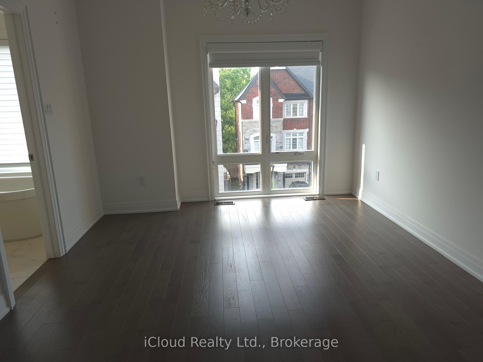 Photo 15 of 31 Globemaster Lane, Richmond Hill, Oak Ridges — HOMEH