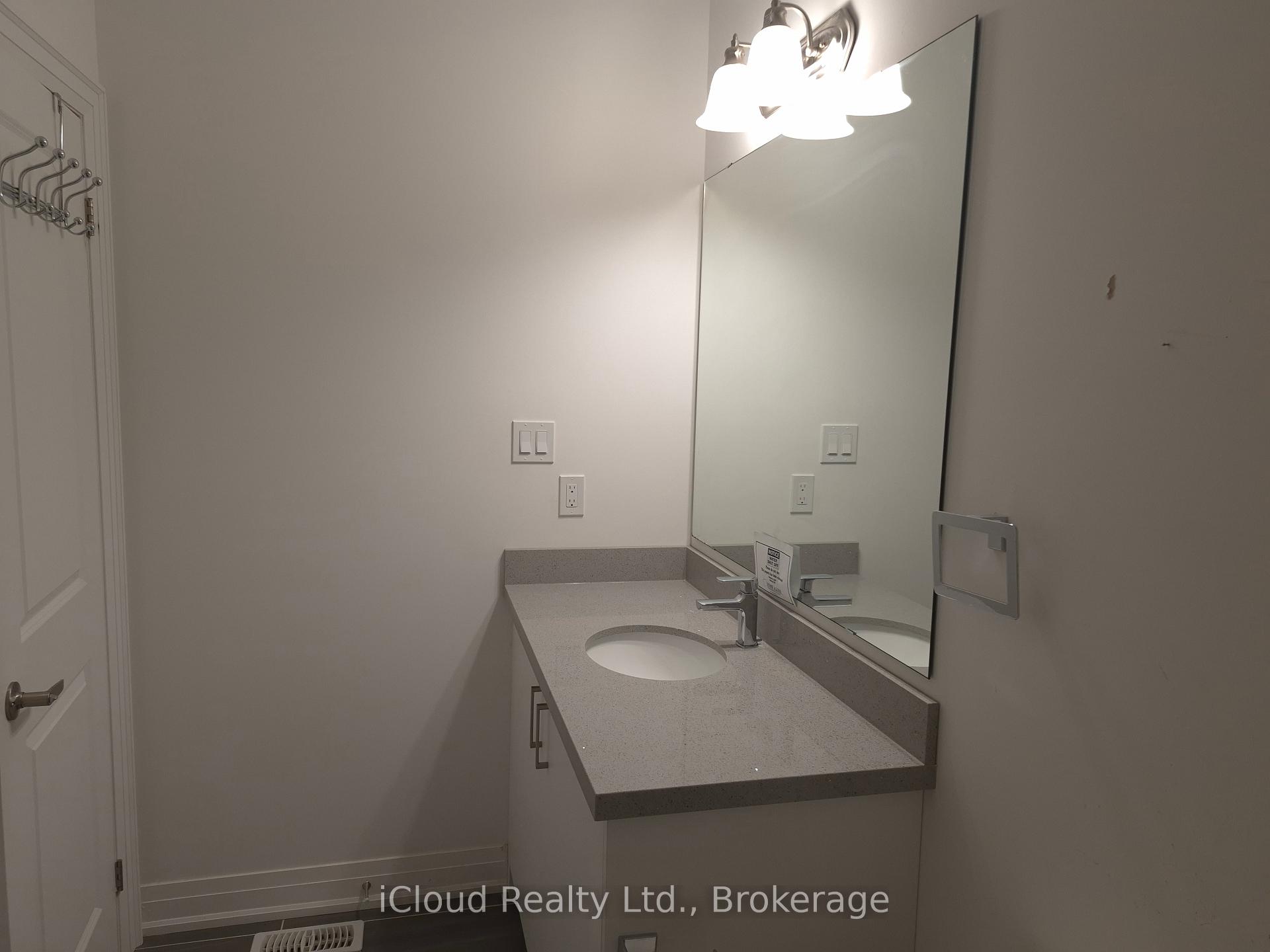 Photo 24 of 31 Globemaster Lane, Richmond Hill, Oak Ridges — HOMEH