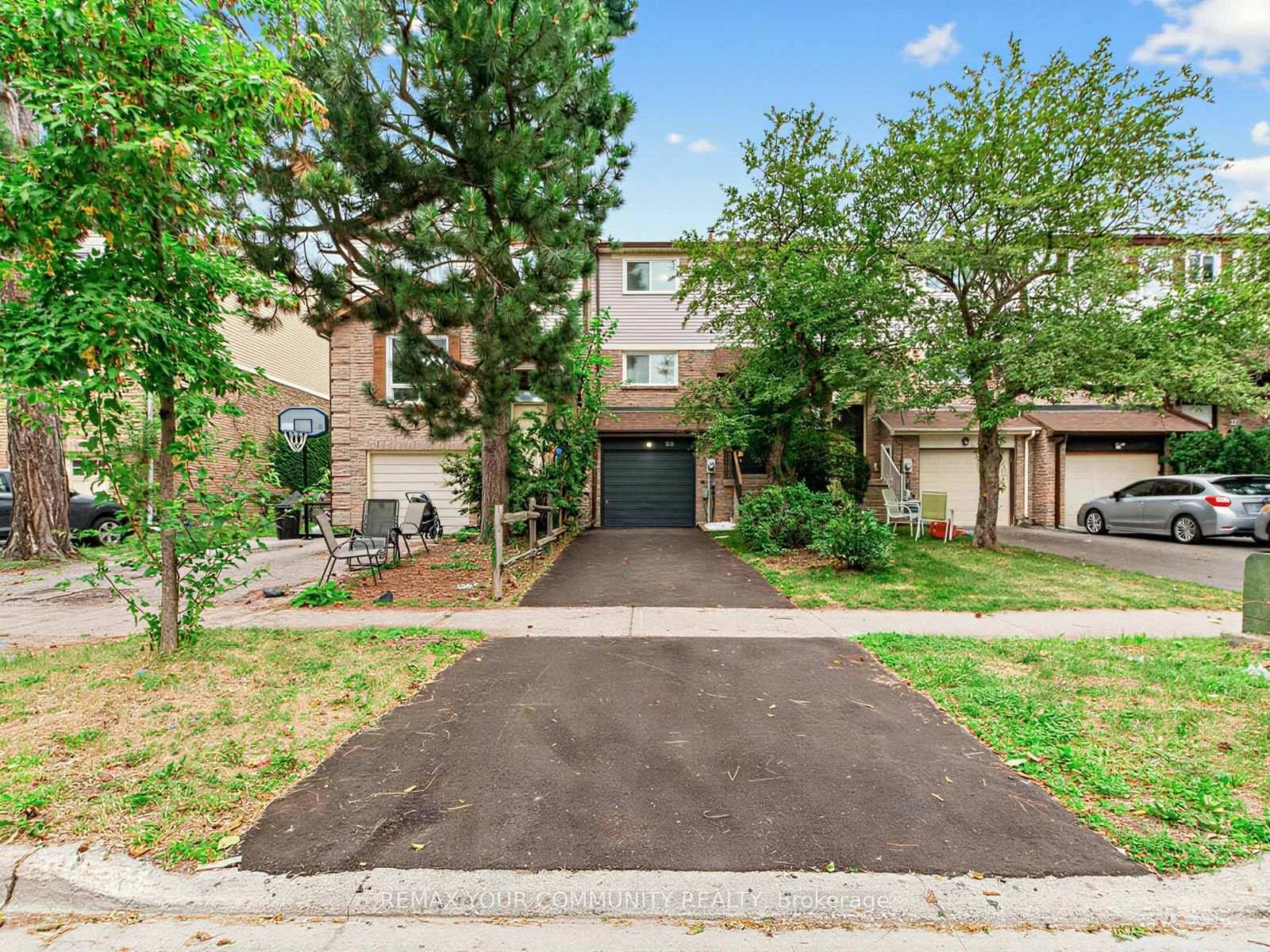 Photo 1 of 88 Dana Crescent, Vaughan, Crestwood-Springfarm-Yorkhill — HOMEH