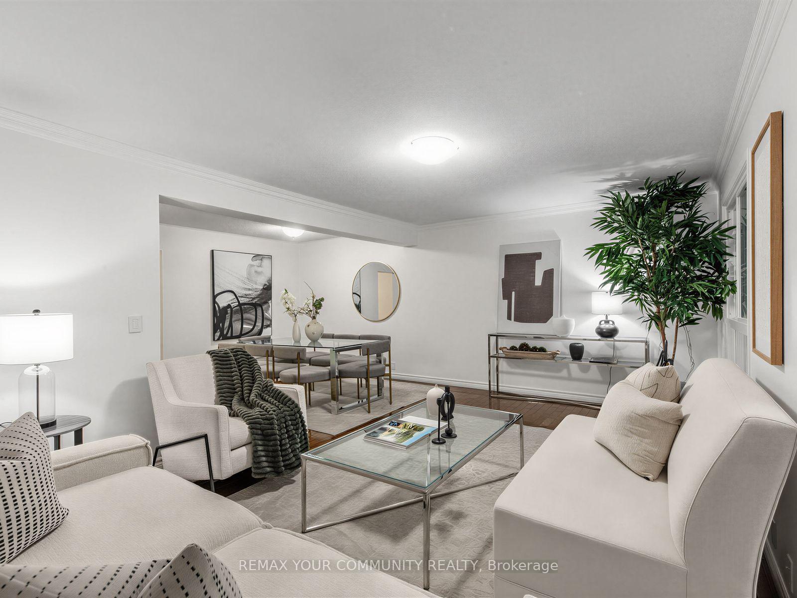 Photo 8 of 88 Dana Crescent, Vaughan, Crestwood-Springfarm-Yorkhill — HOMEH