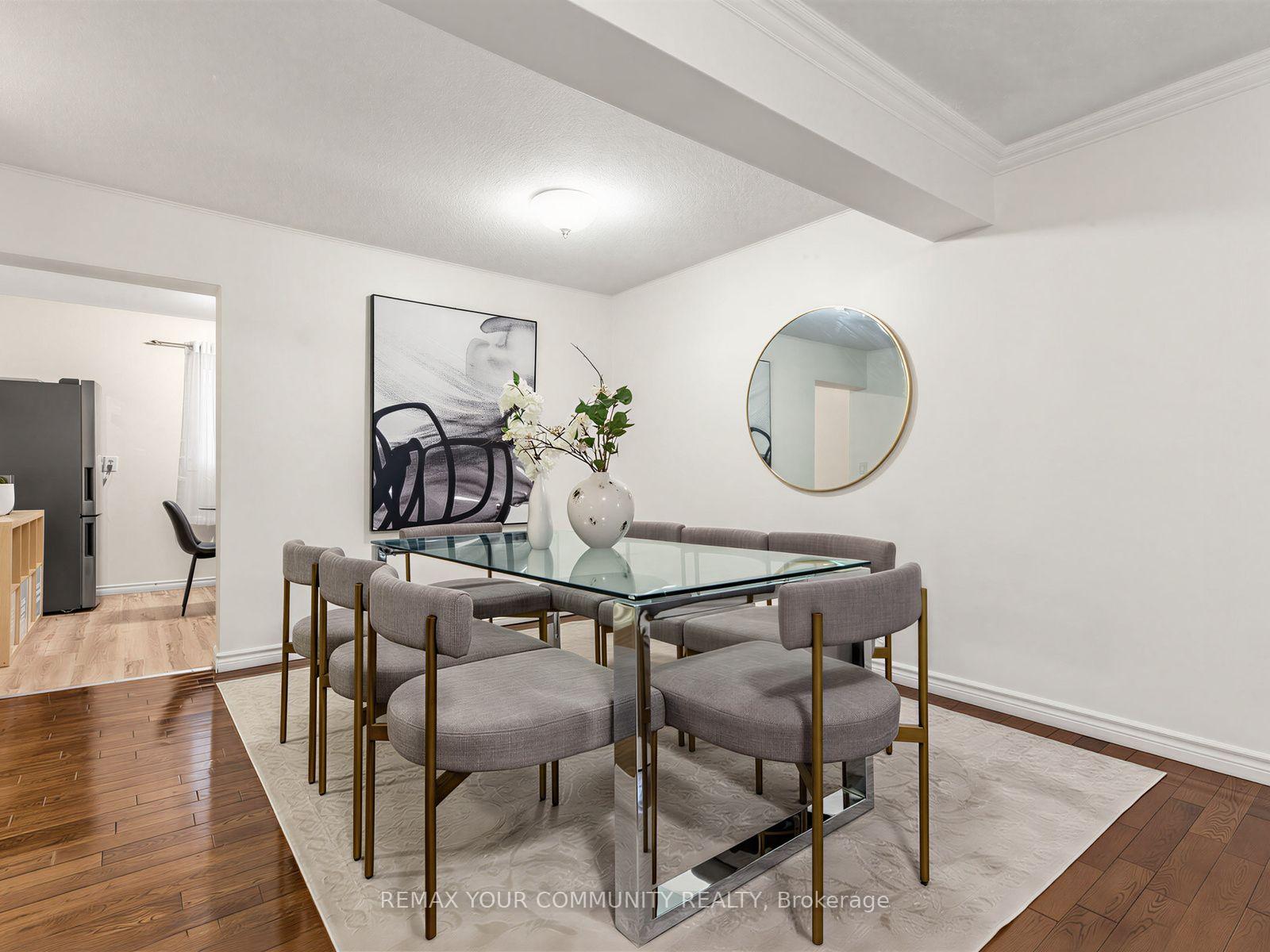 Photo 10 of 88 Dana Crescent, Vaughan, Crestwood-Springfarm-Yorkhill — HOMEH