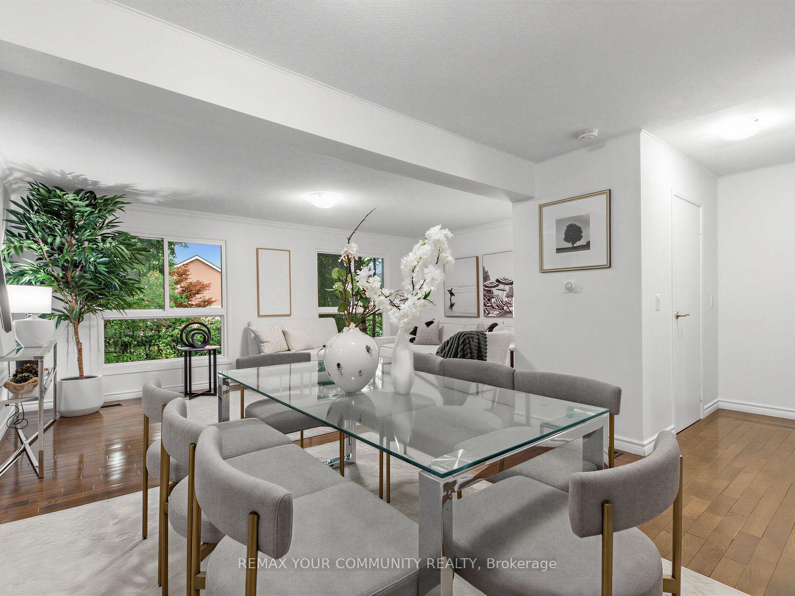 Photo 11 of 88 Dana Crescent, Vaughan, Crestwood-Springfarm-Yorkhill — HOMEH