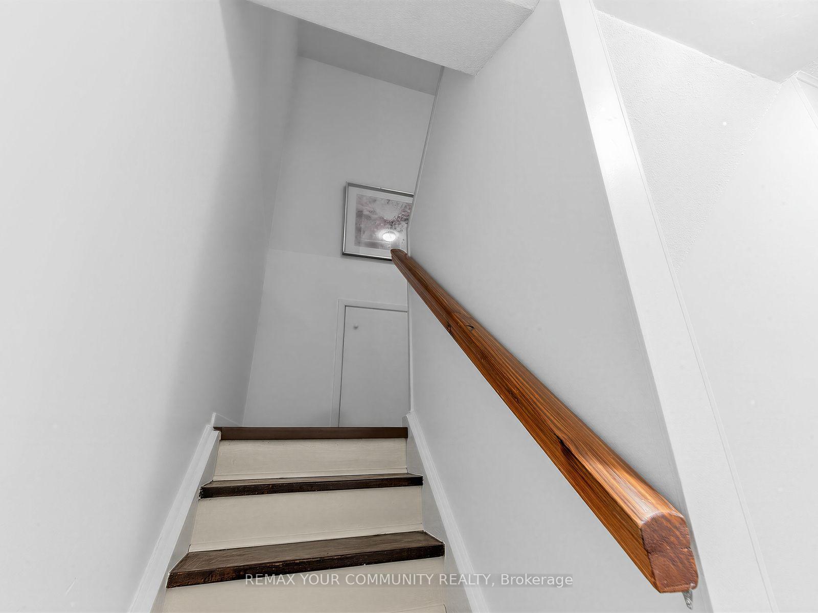 Photo 16 of 88 Dana Crescent, Vaughan, Crestwood-Springfarm-Yorkhill — HOMEH