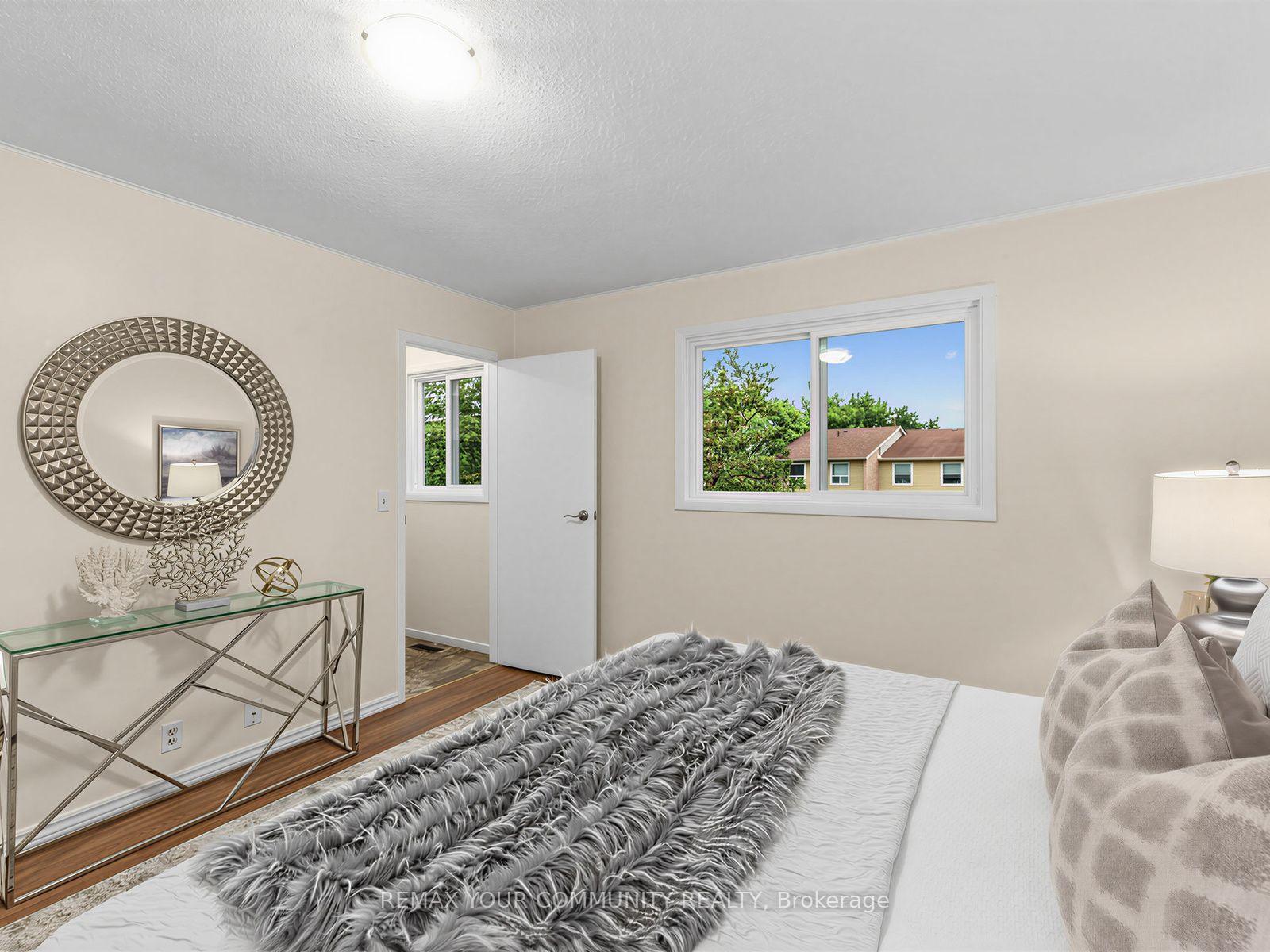 Photo 20 of 88 Dana Crescent, Vaughan, Crestwood-Springfarm-Yorkhill — HOMEH