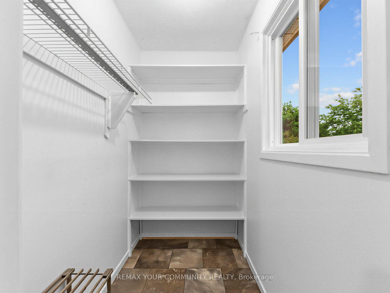 Photo 21 of 88 Dana Crescent, Vaughan, Crestwood-Springfarm-Yorkhill — HOMEH