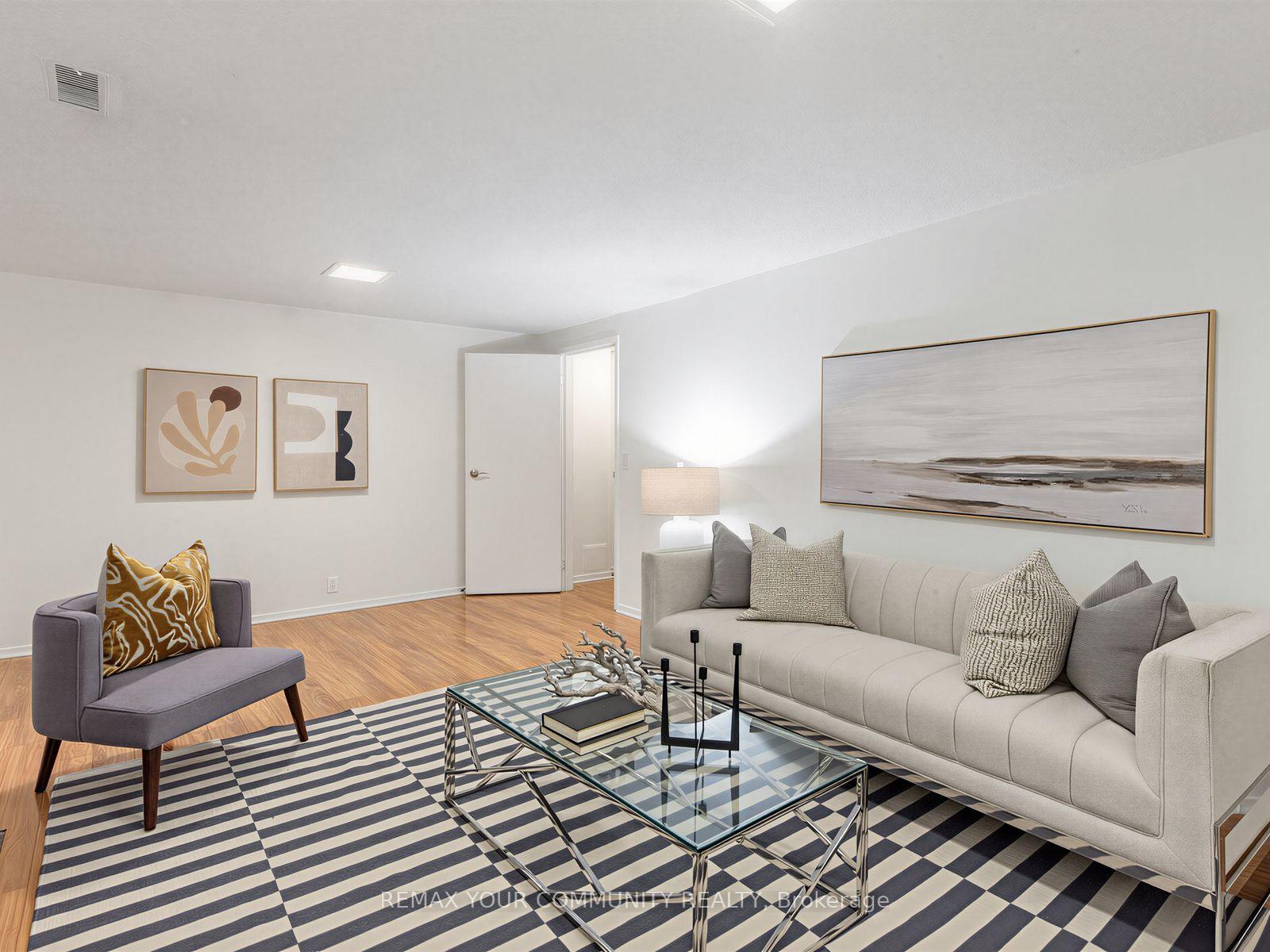 Photo 29 of 88 Dana Crescent, Vaughan, Crestwood-Springfarm-Yorkhill — HOMEH