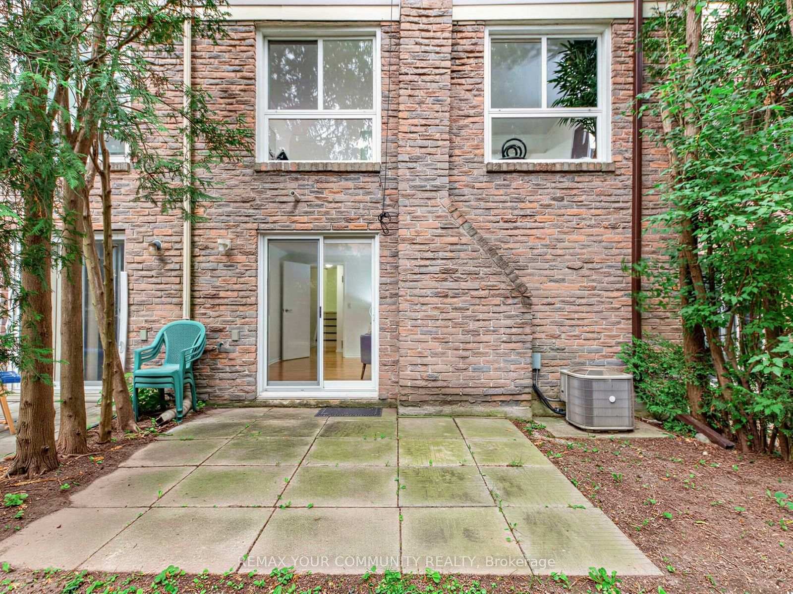 Photo 33 of 88 Dana Crescent, Vaughan, Crestwood-Springfarm-Yorkhill — HOMEH