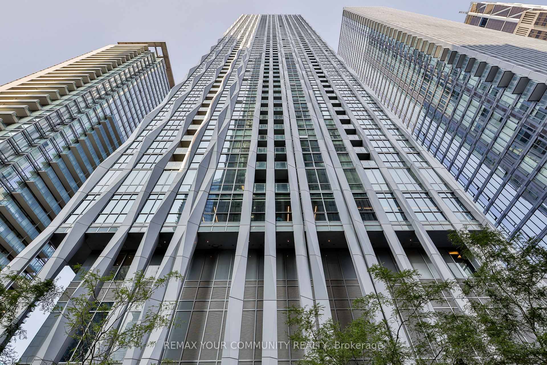 Front of Unit 4301, 1 Yorkville Avenue