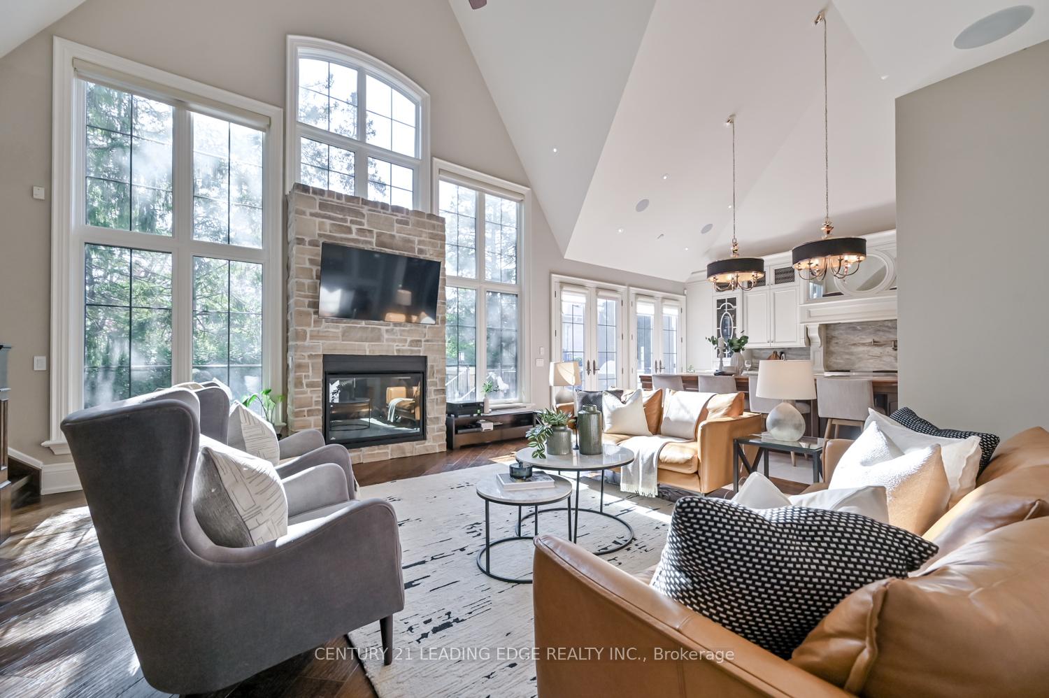 Photo 8 of 16 Sir Isaac Gate, Markham, Markham Village — HOMEH