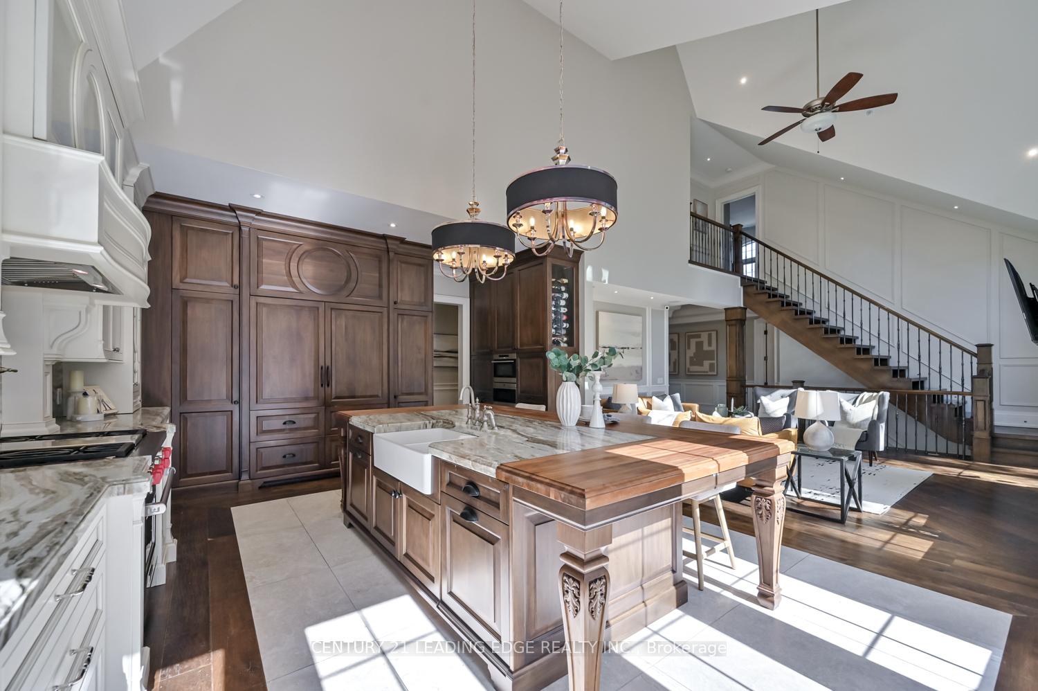 Photo 10 of 16 Sir Isaac Gate, Markham, Markham Village — HOMEH
