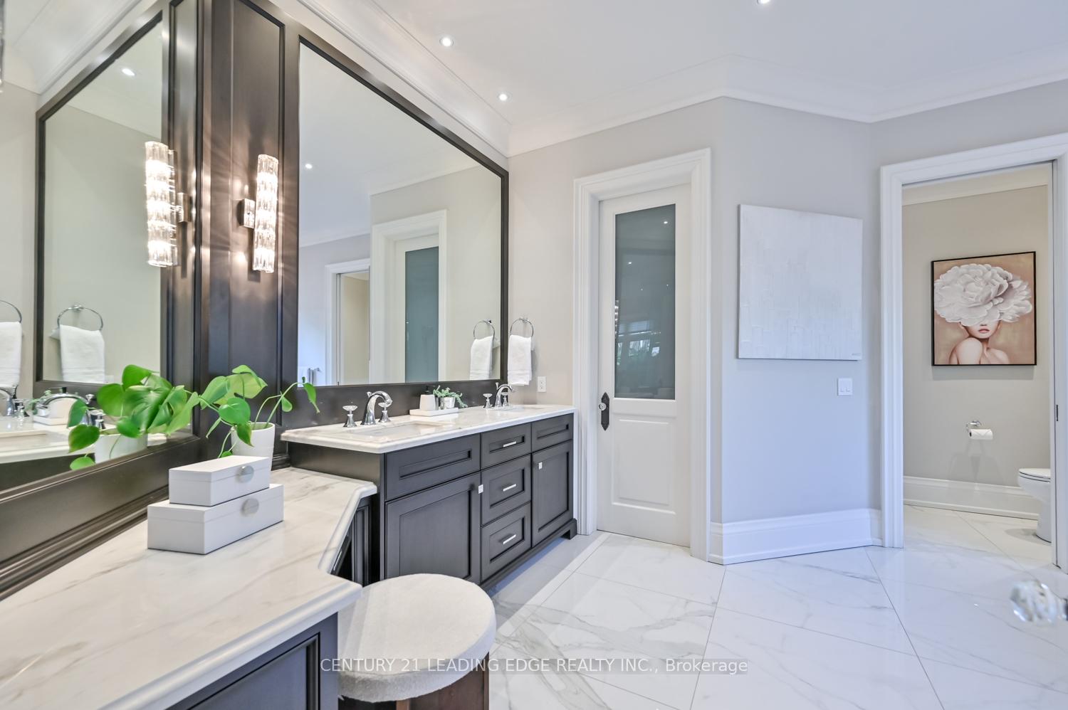 Photo 23 of 16 Sir Isaac Gate, Markham, Markham Village — HOMEH