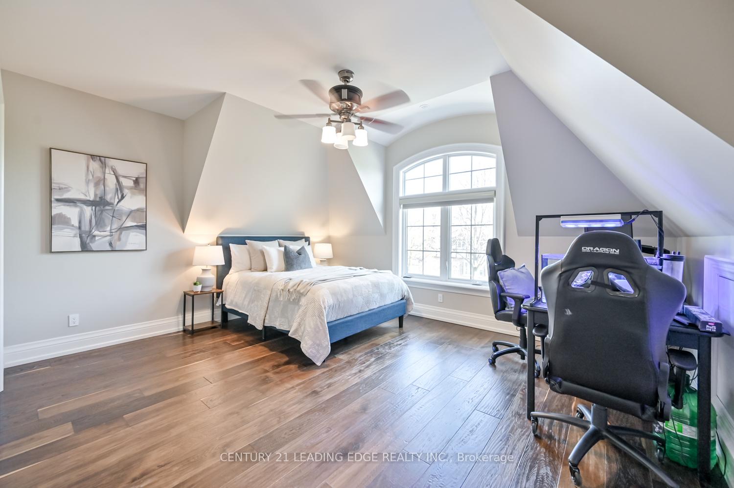 Photo 32 of 16 Sir Isaac Gate, Markham, Markham Village — HOMEH