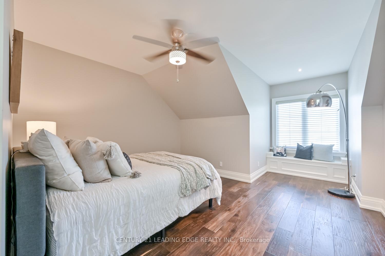Photo 35 of 16 Sir Isaac Gate, Markham, Markham Village — HOMEH