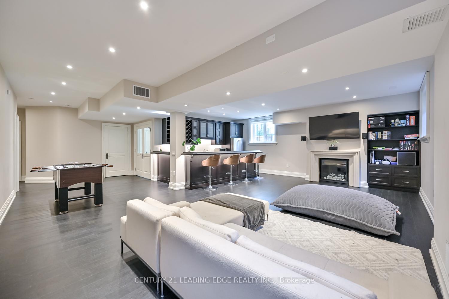 Photo 39 of 16 Sir Isaac Gate, Markham, Markham Village — HOMEH