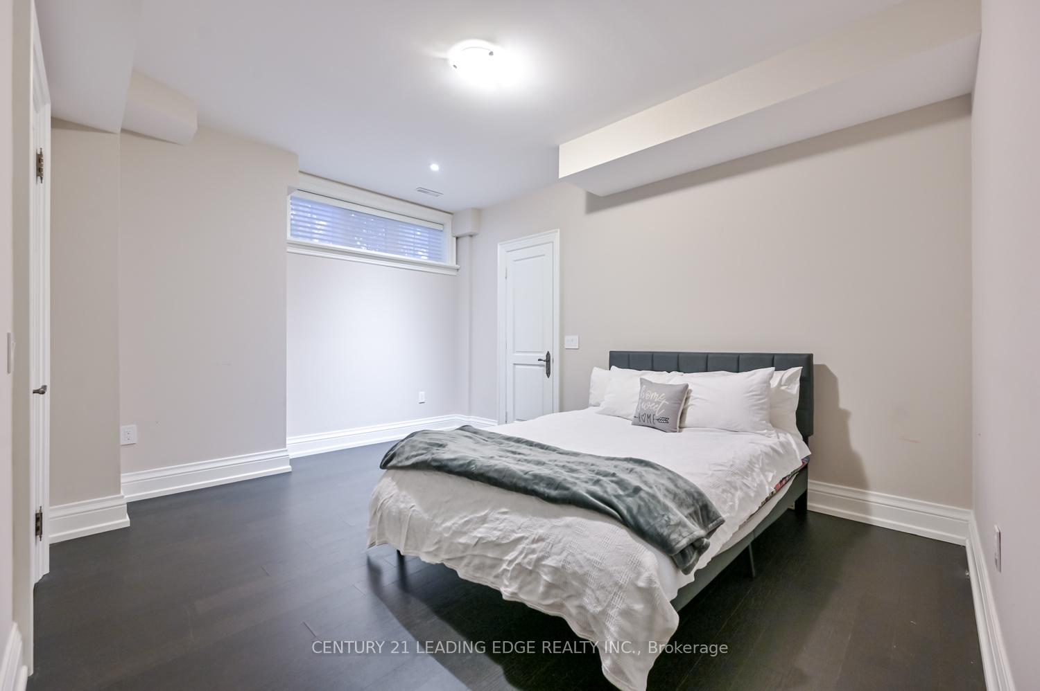 Photo 45 of 16 Sir Isaac Gate, Markham, Markham Village — HOMEH