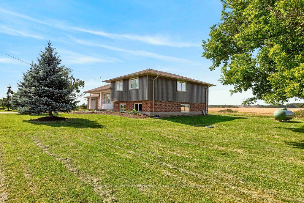 Photo 4 of 6773 Smithville Road, Grimsby, Grimsby Escarpment — HOMEH