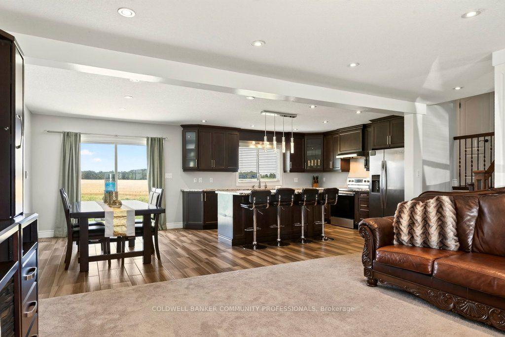 Photo 11 of 6773 Smithville Road, Grimsby, Grimsby Escarpment — HOMEH