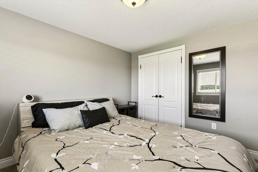 Photo 24 of 6773 Smithville Road, Grimsby, Grimsby Escarpment — HOMEH