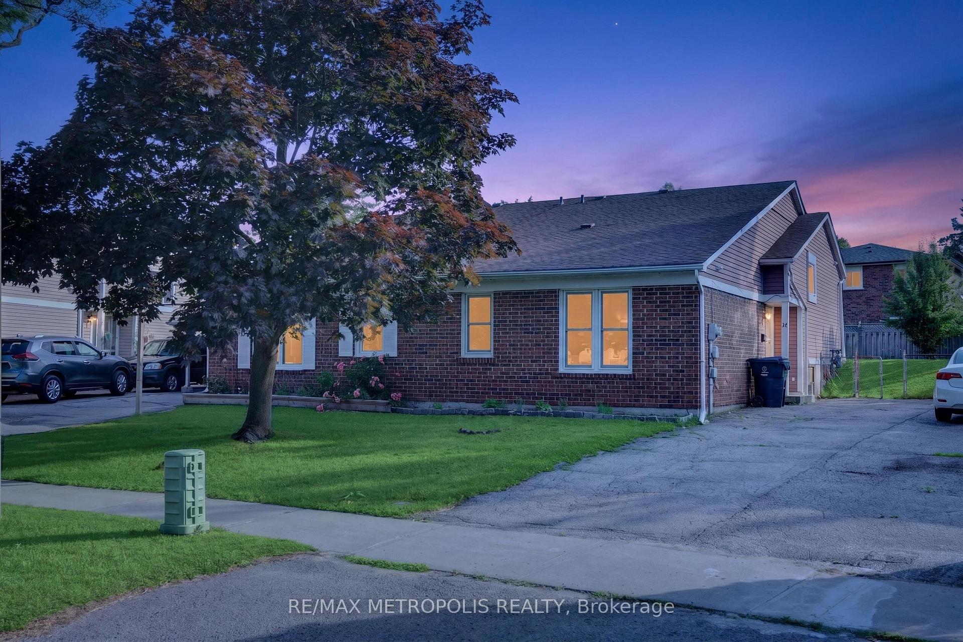 Front of 16 Stanbridge Court
