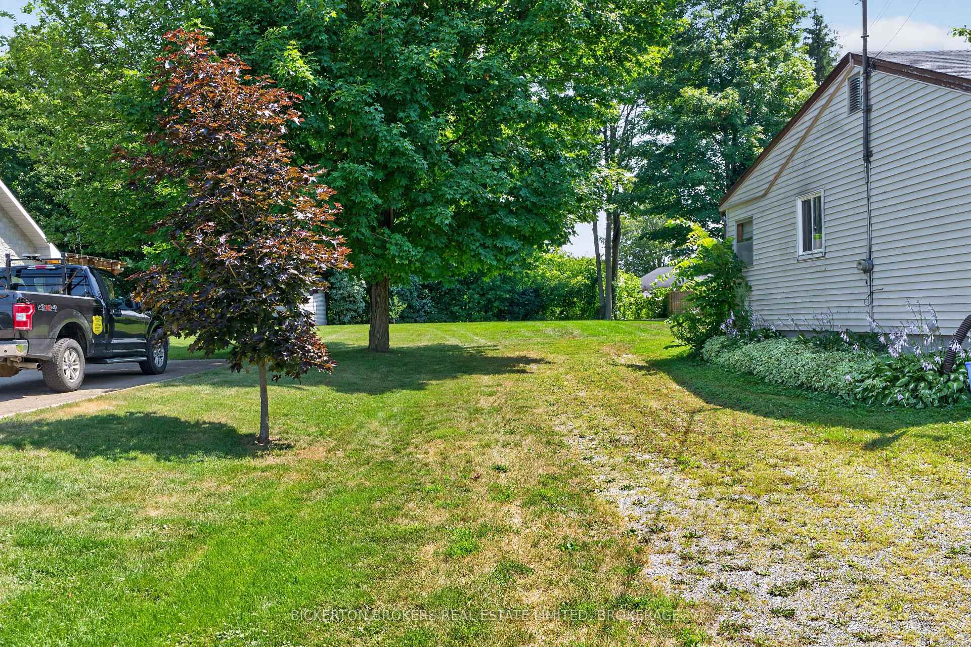 Photo 8 of 449 Charles Street N, Gananoque, Gananoque — HOMEH