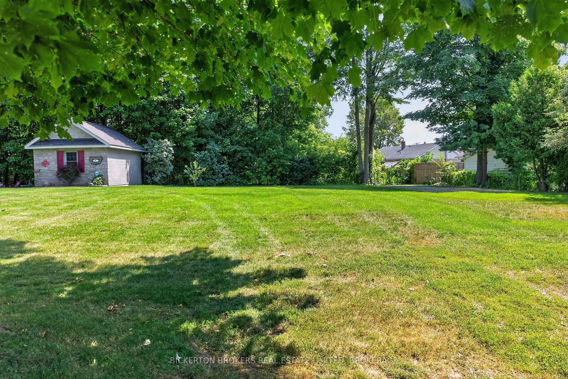 Photo 9 of 449 Charles Street N, Gananoque, Gananoque — HOMEH