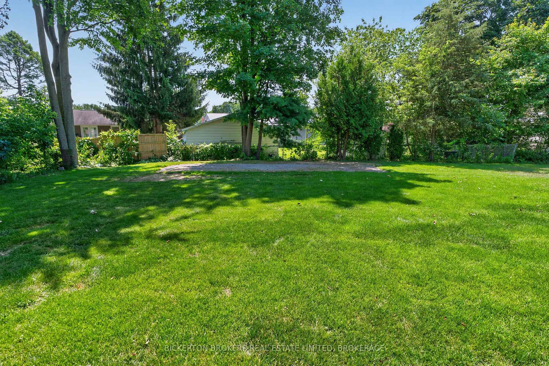 Photo 12 of 449 Charles Street N, Gananoque, Gananoque — HOMEH