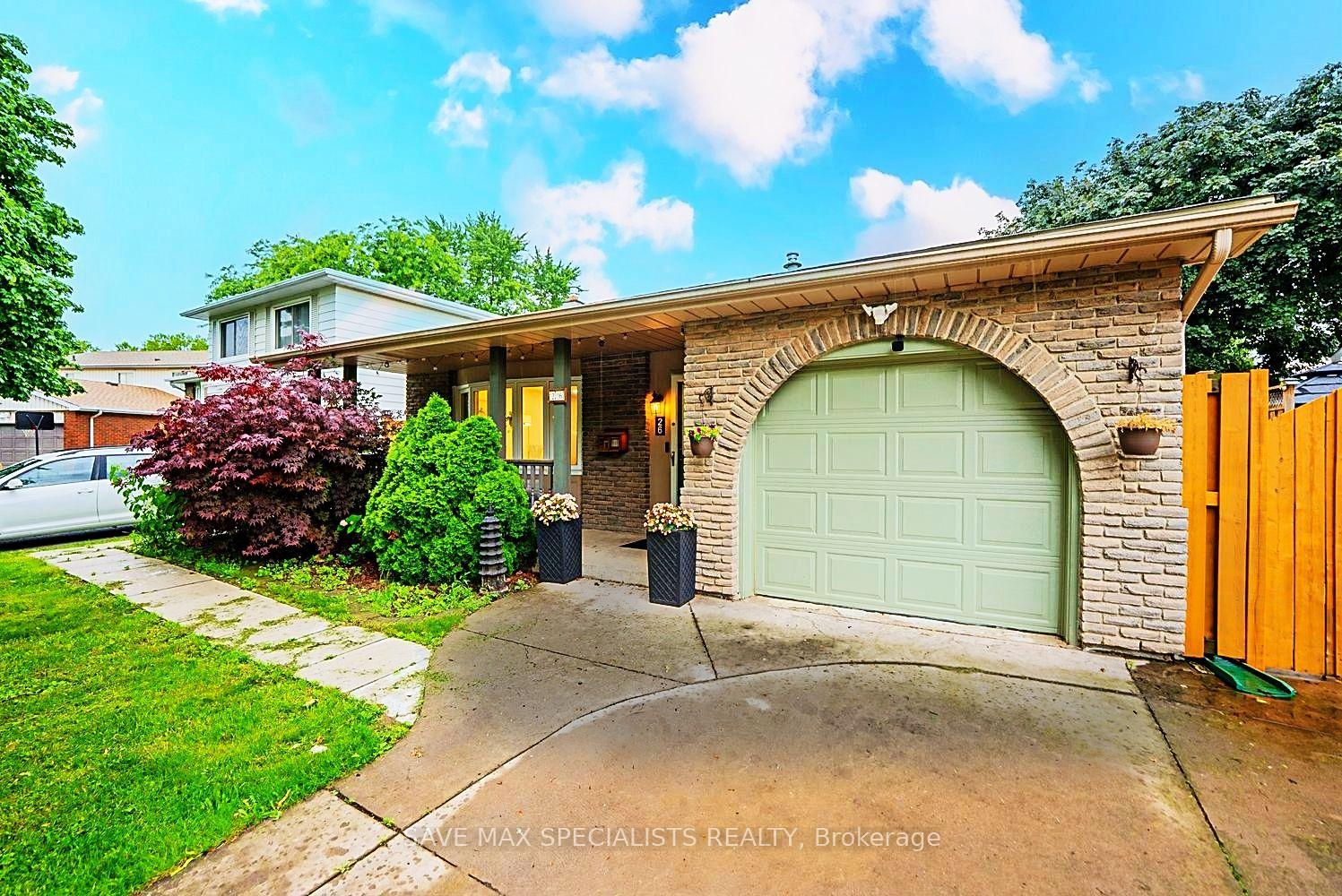 Photo 2 of 26 Fairington Crescent, St. Catharines, Lakeshore — HOMEH