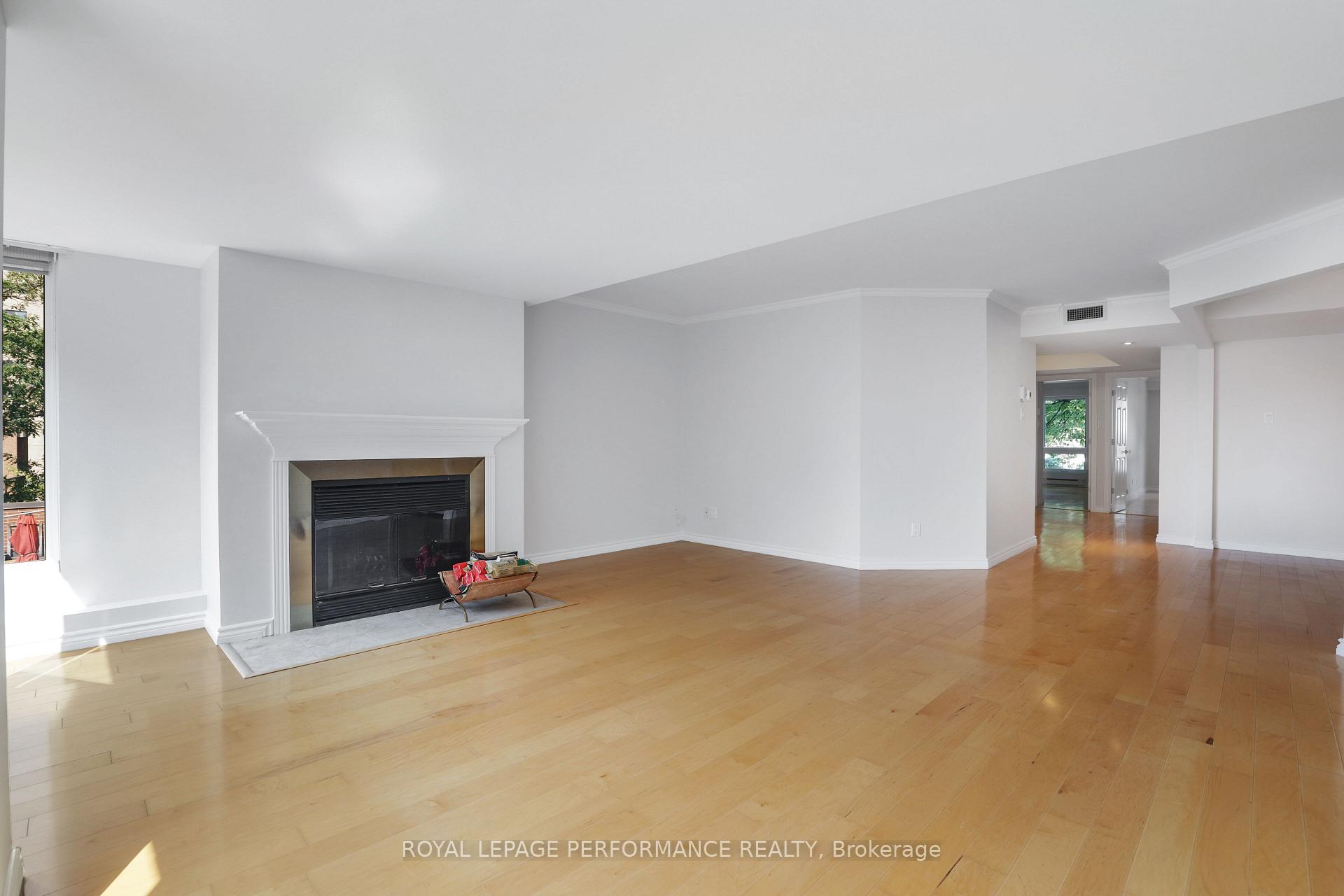Photo 6 of Unit 4, 130 Rideau Terrace, Ottawa, Lindenlea — HOMEH
