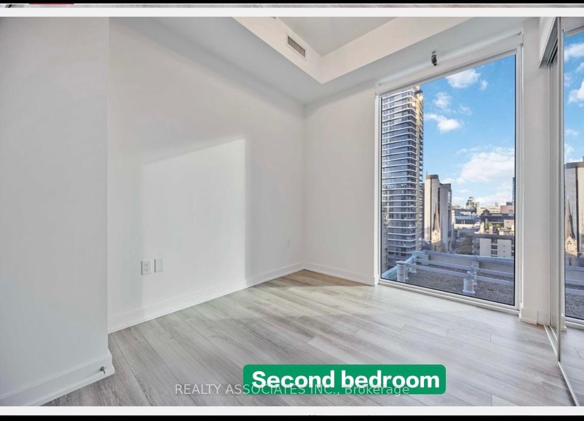 Photo 10 of Unit 1713, 121 St Patrick Street, Toronto, Kensington-Chinatown — HOMEH