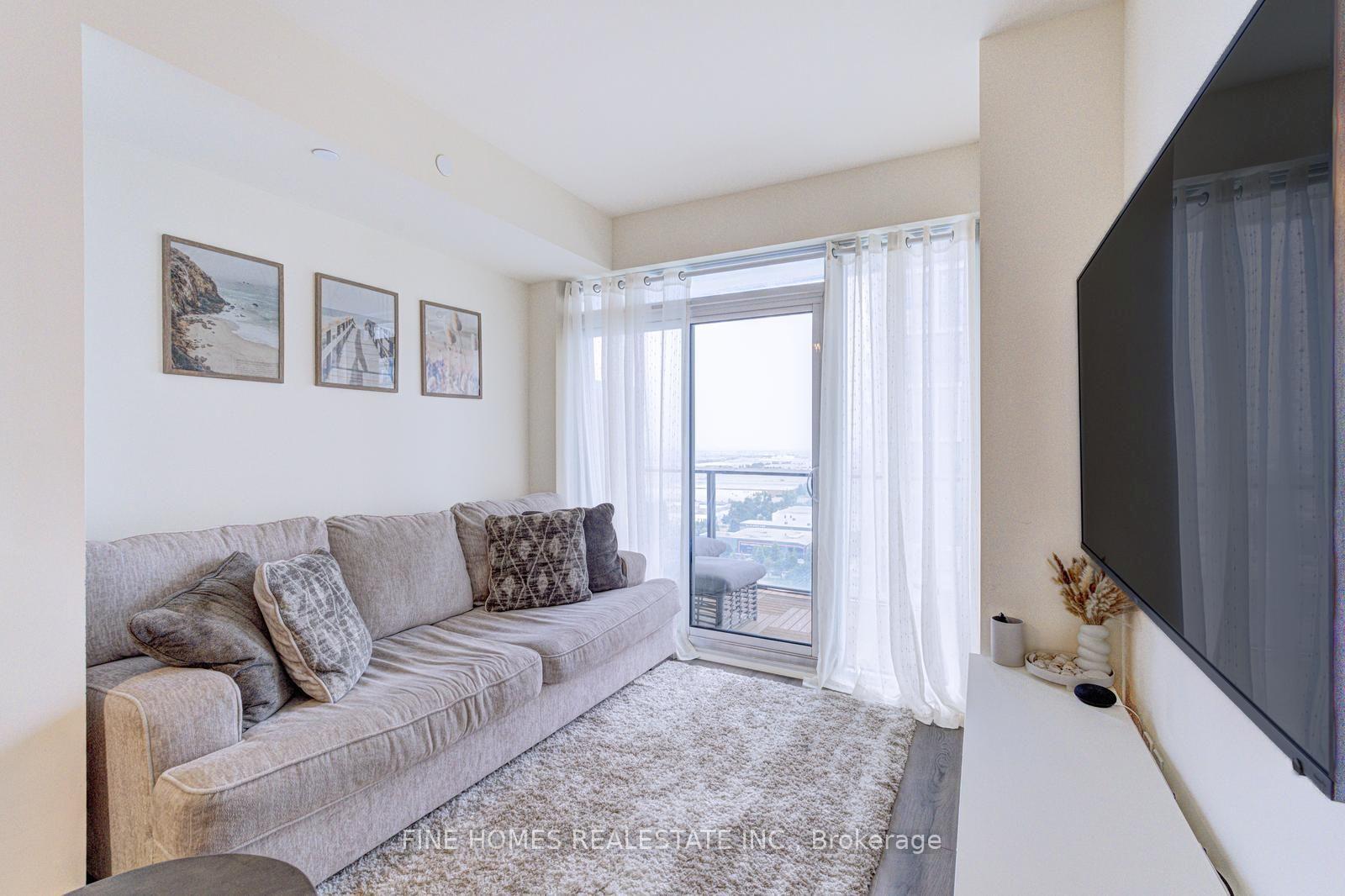 Photo 15 of Unit 1903, 9000 Jane Street, Vaughan, Concord — HOMEH