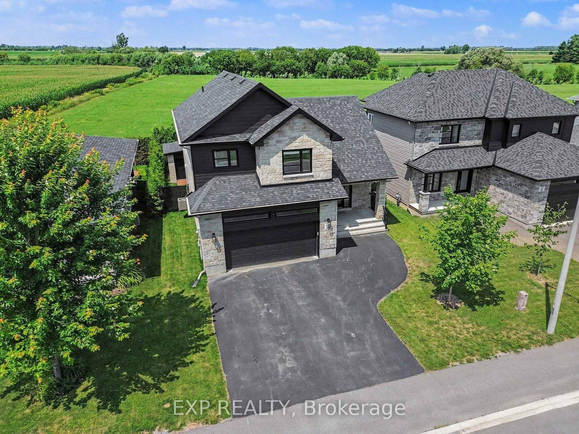 Photo 2 of 306 Moisson Street, Russell, Embrun — HOMEH