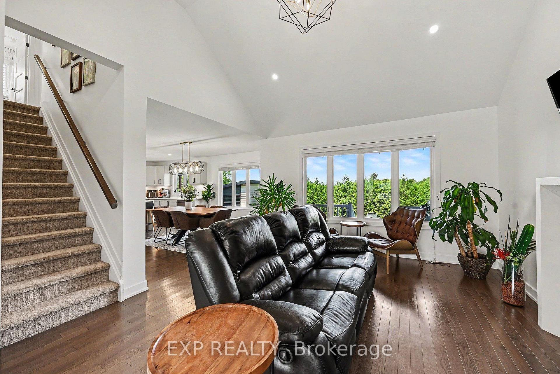Photo 5 of 306 Moisson Street, Russell, Embrun — HOMEH