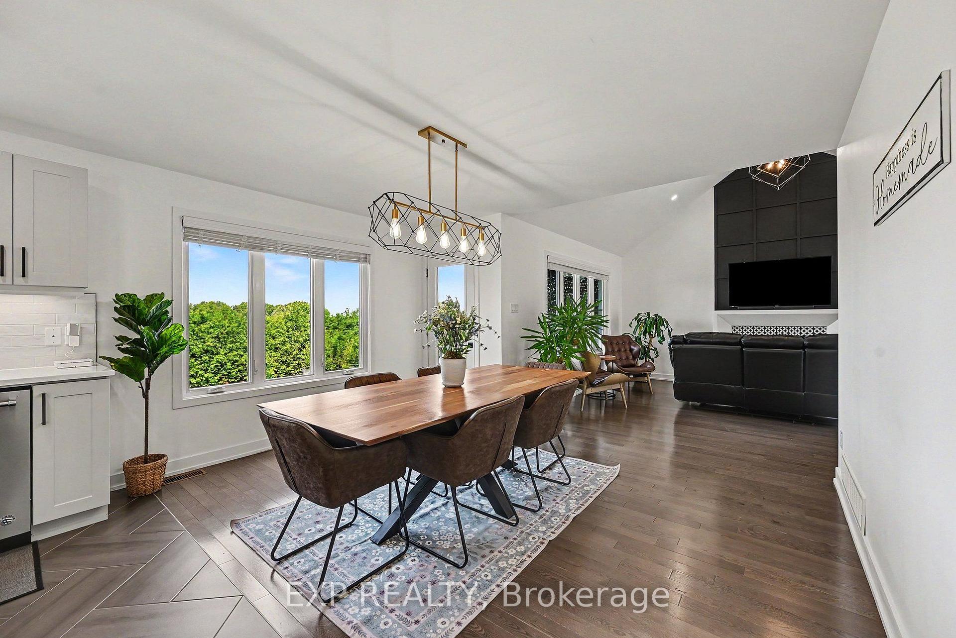 Photo 10 of 306 Moisson Street, Russell, Embrun — HOMEH