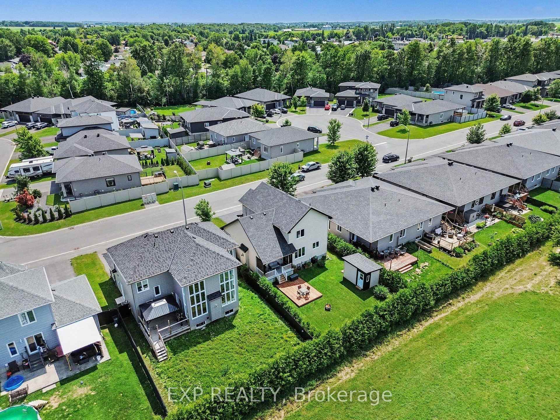 Photo 31 of 306 Moisson Street, Russell, Embrun — HOMEH