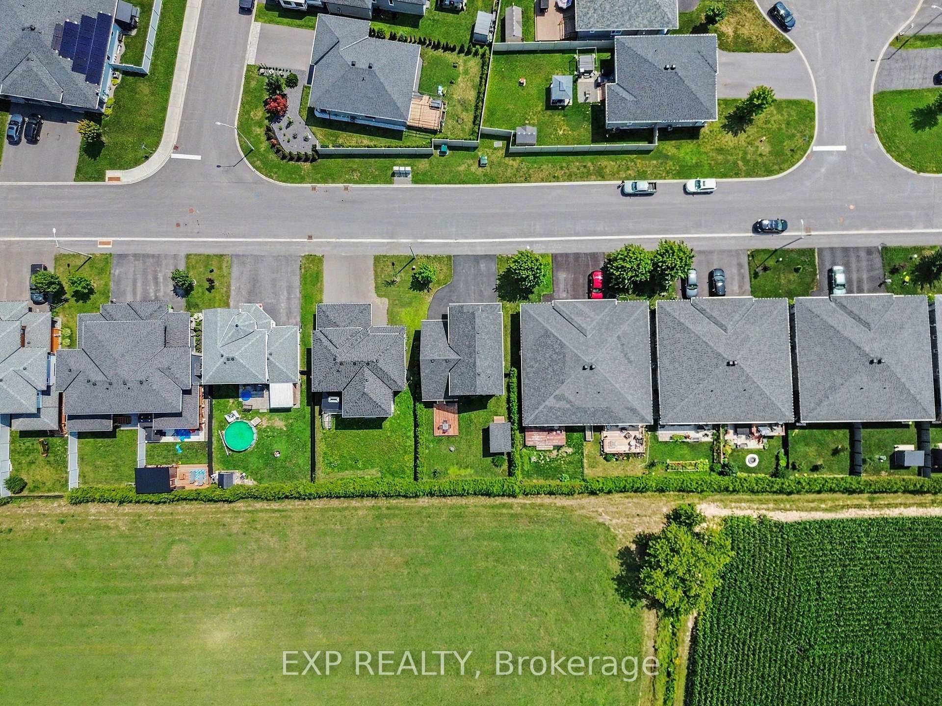 Photo 34 of 306 Moisson Street, Russell, Embrun — HOMEH