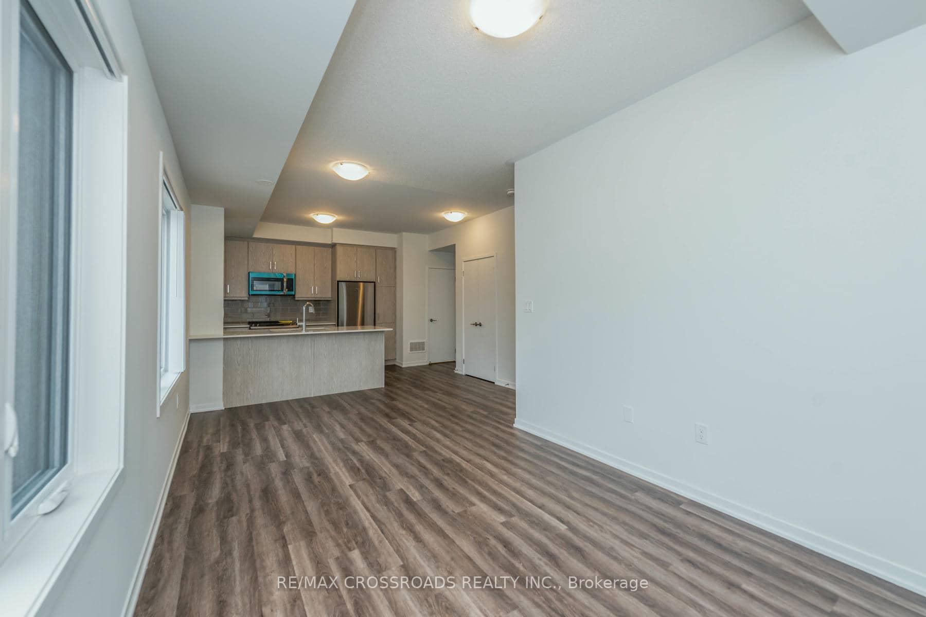 Photo 12 of Unit 292, 140 Honeycrisp Crescent, Vaughan, Vaughan Corporate Centre — HOMEH